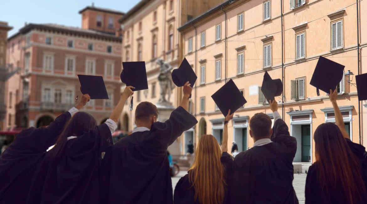 Piazza Galvani Bologna Universitari